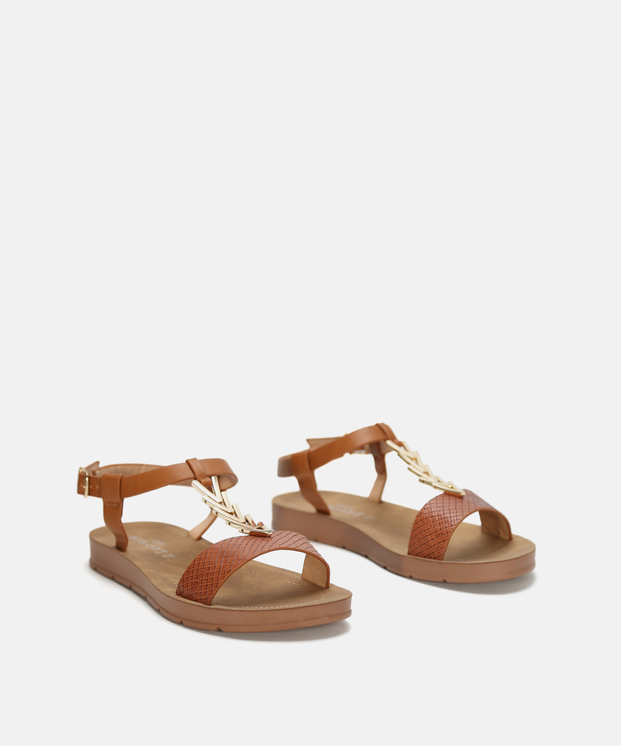 Sand&aacute;lia rasa com pe&ccedil;a met&aacute;lica image number null